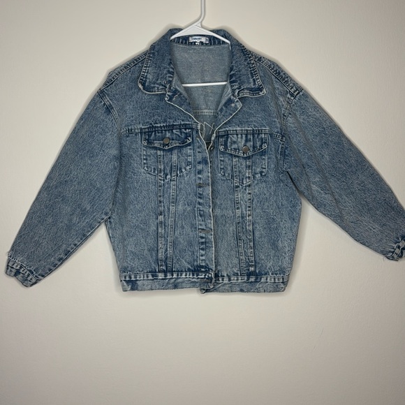 Size Medium. Distressed graphic denim jacket with embroidered pink graffiti - Picture 2 of 2